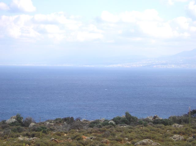 Μεγάλη έκταση με φανταστική θέα στην θάλασσα
