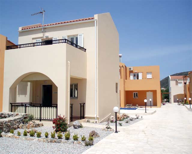 Κατοικία σε συγκρότημα με πισίνα