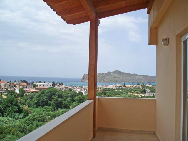 Apartment with sea views