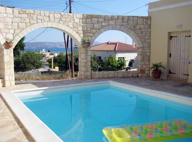 Neue komplett ausgestattete Wohnung mit Pool
