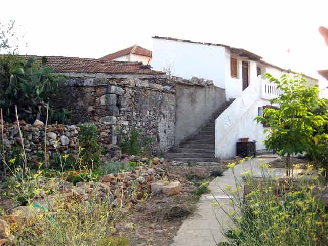 Παραδοσιακή πέτρινη κατοικία 