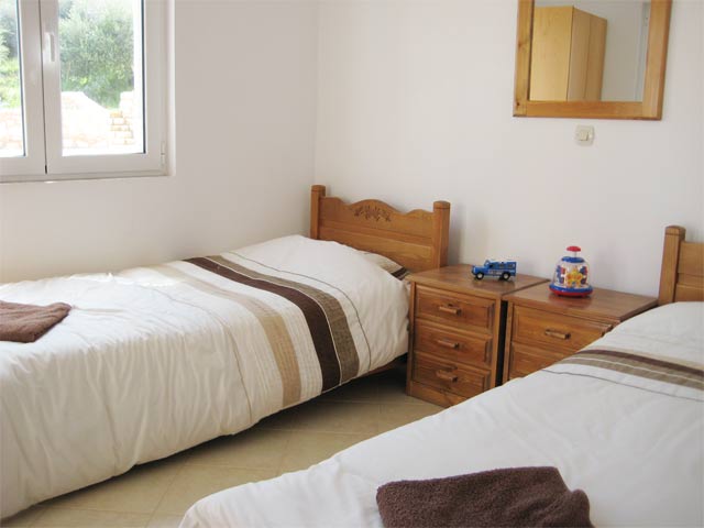 Ideally located 2-bed home