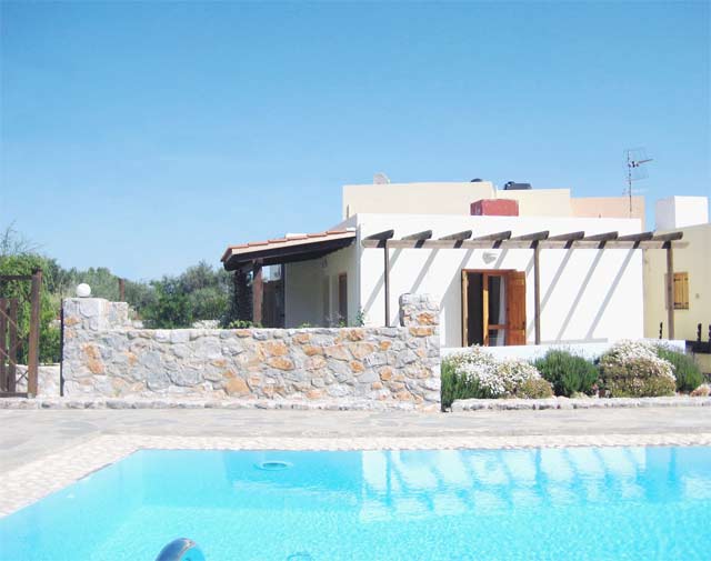 Bungalow mit Gemeinschaftspool