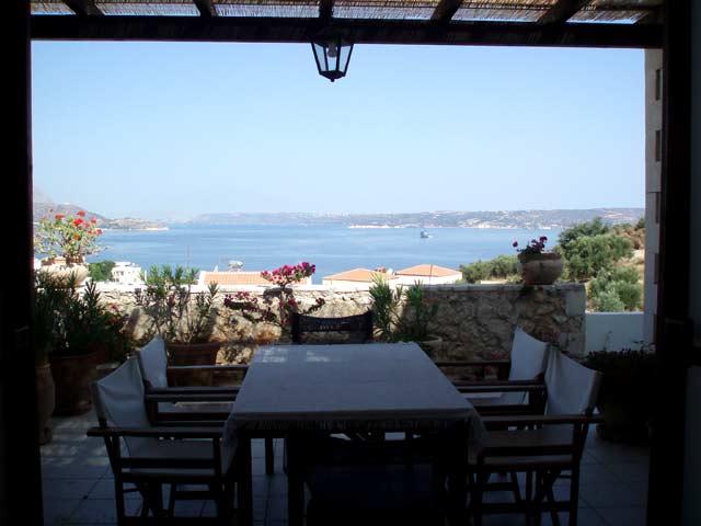 Villa with pool and stunning sea views
