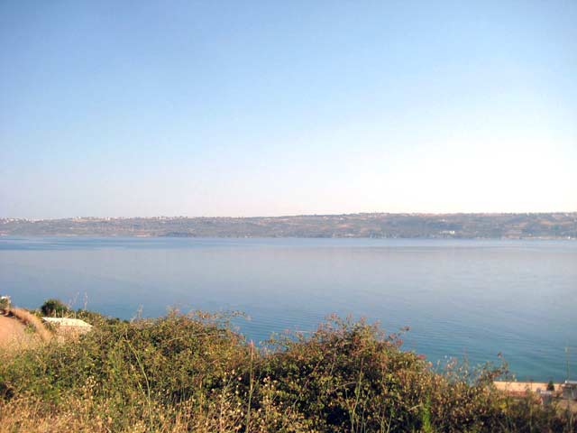 Attractive plot close to the sea