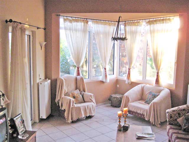 Einfamilienhaus am Rande von Alikianos