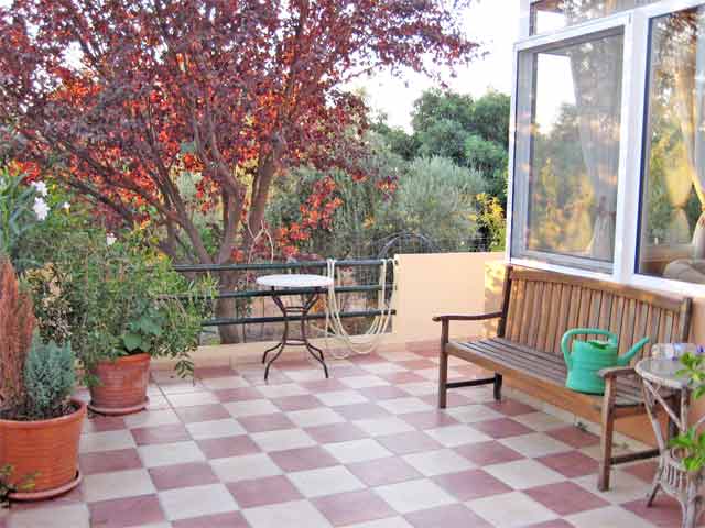 Einfamilienhaus am Rande von Alikianos