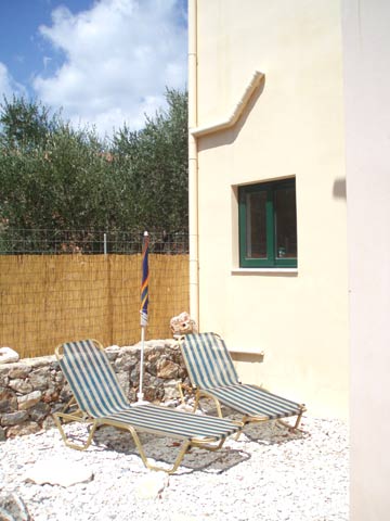 Neugebautes Reihenhaus mit Gemeinschaftspool