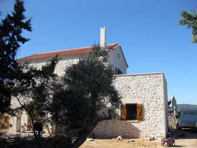 Geplantes Steinhaus mit wunderschöner Aussicht