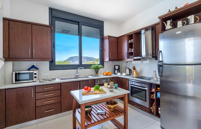 New villa with superb sea views