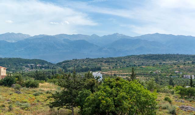New villa with superb sea views