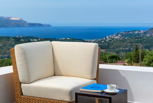 New villa with superb sea views