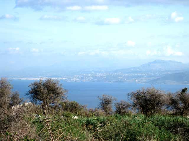 Plot with stunning sea views