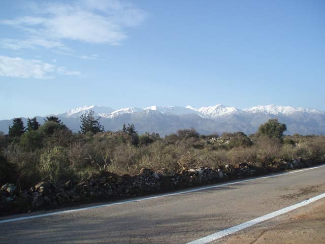 Large plot with views to the White Mountains