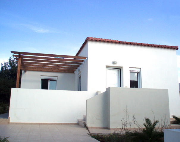 New built house with views to the White Mountains