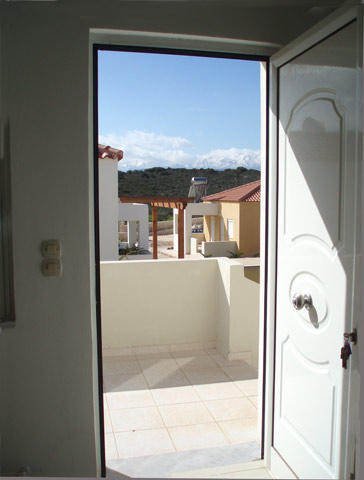 New built house with views to the White Mountains
