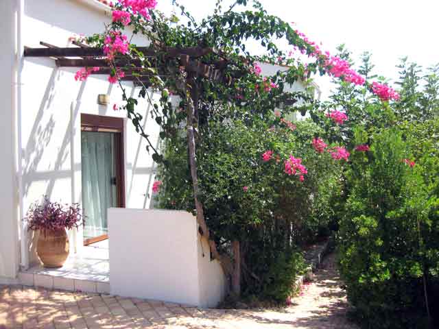 Comfortable home with prime views to the sea