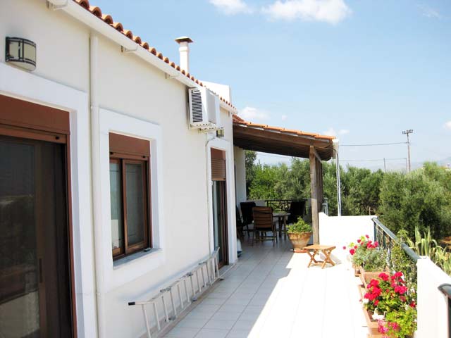 Comfortable home with prime views to the sea