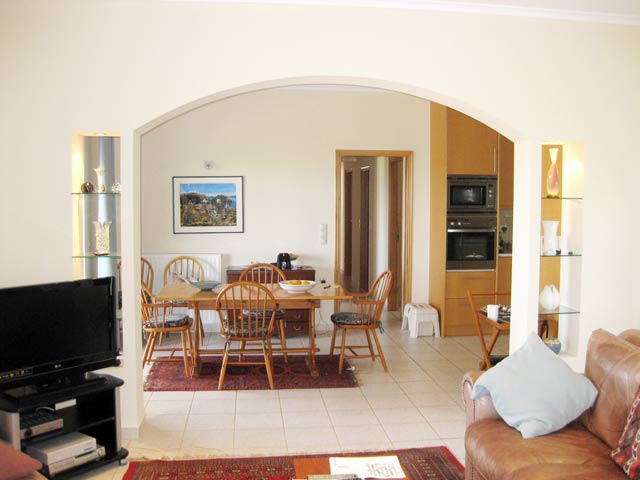 Comfortable home with prime views to the sea