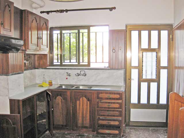 Home on the outskirts of Hania