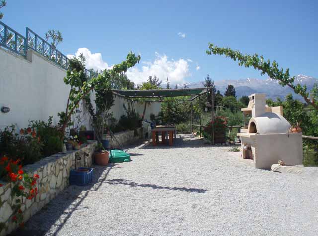 Villa with views to the sea and to the White Mountains