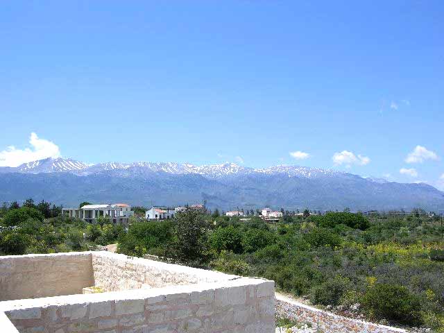 Exclusive villas close to Vamos