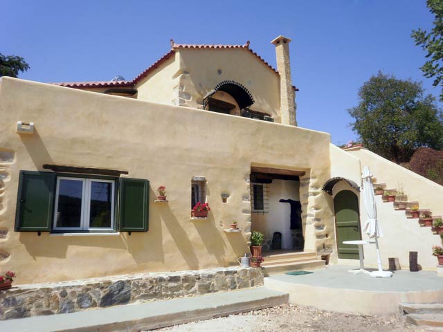 Renovated stone house in Loutraki