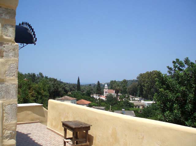 Renovated stone house in Loutraki