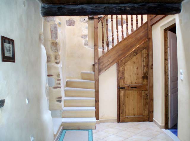 Renovated stone house in Loutraki