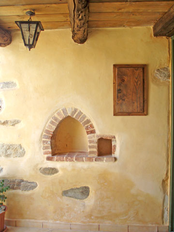 Renovated stone house in Loutraki