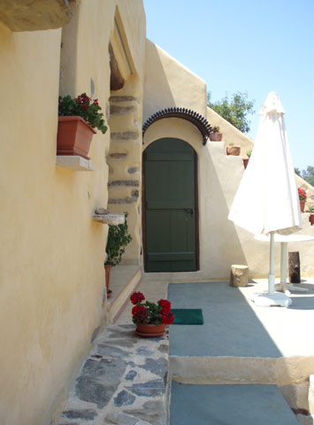 Renovated stone house in Loutraki
