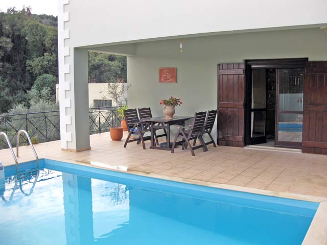 Modernes Einfamilienhaus in Loutraki/Platanias