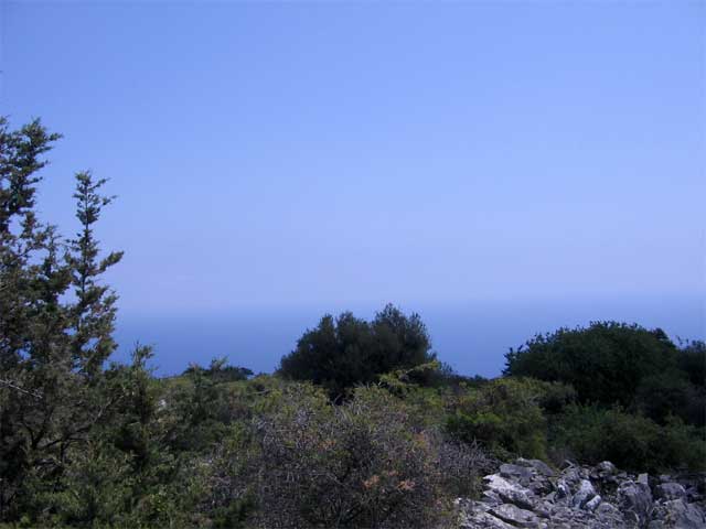 Beautiful plot with sea views