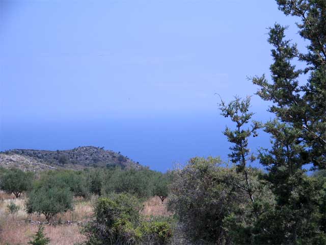Beautiful plot with sea views