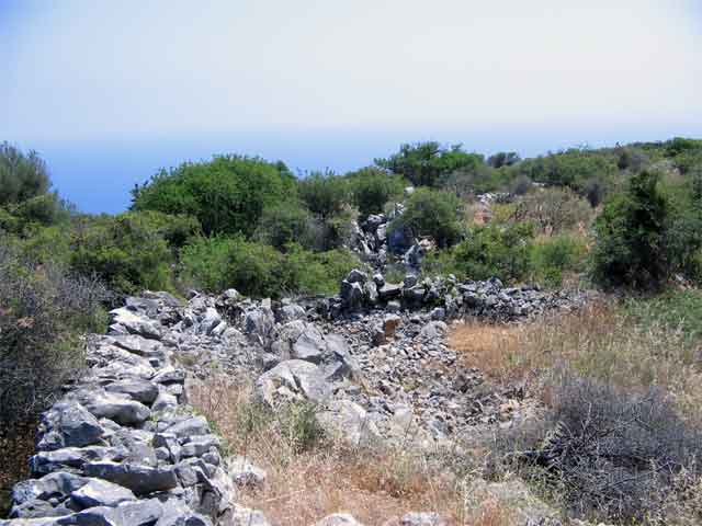 Beautiful plot with sea views